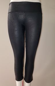 Onzie hot yoga capri pant # 202 coco size Xs